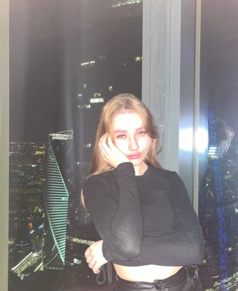 Обладаю не только красивой внешностью, но и глубокими знаниями техники удовлетворения. Со мной вы сможете расслабиться и забыть обо всех проблемах. Готова предложить вам широкий спектр услуг - от массажа до эротического шоу. У меня только положительные отзывы от довольных клиентов, которые возвращаются ко мне снова и снова. Фото в моем профиле гарантируют, что вы получите именно то, что видите. Дерзайте и напишите мне, и я сделаю все, чтобы сделать вашу встречу в Москве незабываемой! 😘 Светлана